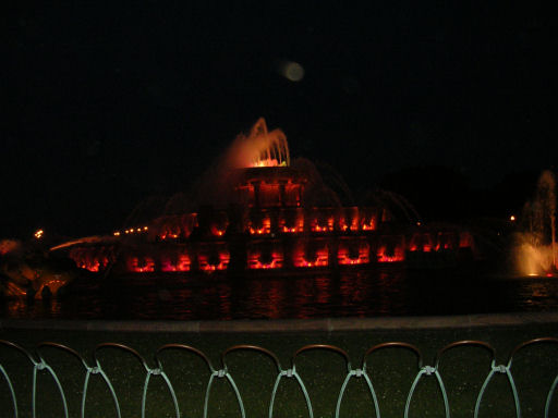 fountain.jpg - 4512 Bytes