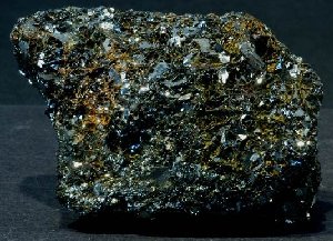 minhematite1.jpg - 28631 Bytes