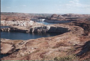 usaglencanyondamsm.jpg - 20949 Bytes