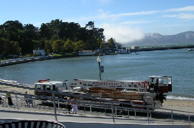 usasffireengine.jpg - 30378 Bytes