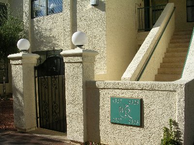 usavegasgate.jpg - 46255 Bytes